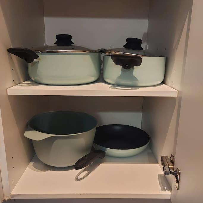 Stylish Station Apartment In Rochester With Free Parking Wainscot المظهر الخارجي الصورة